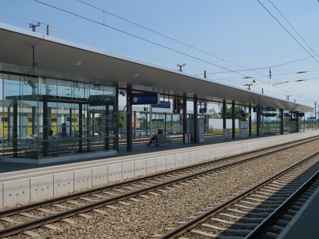 Bahnhof Absdorf-Hippersdorf, 183 m