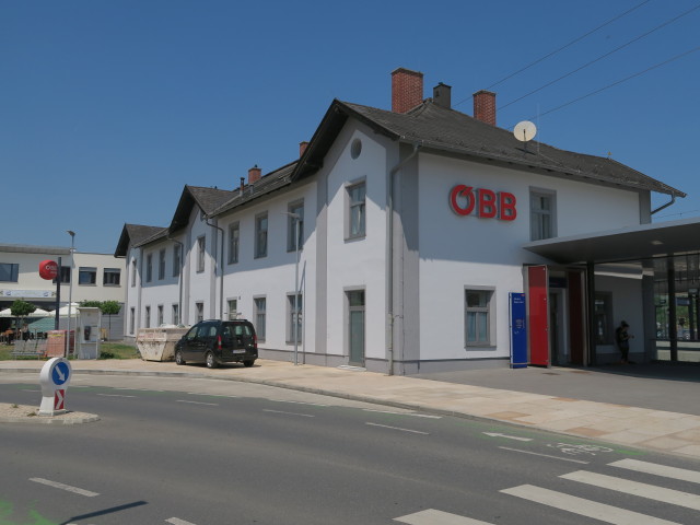 Bahnhof Absdorf-Hippersdorf, 183 m