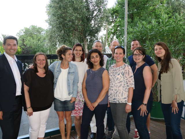 ;Mario, Daniela, Angela, Verena, Selma, ich, Markus, Elisabeth, Armin, Sabine und Martina in Kolariks Luftburg