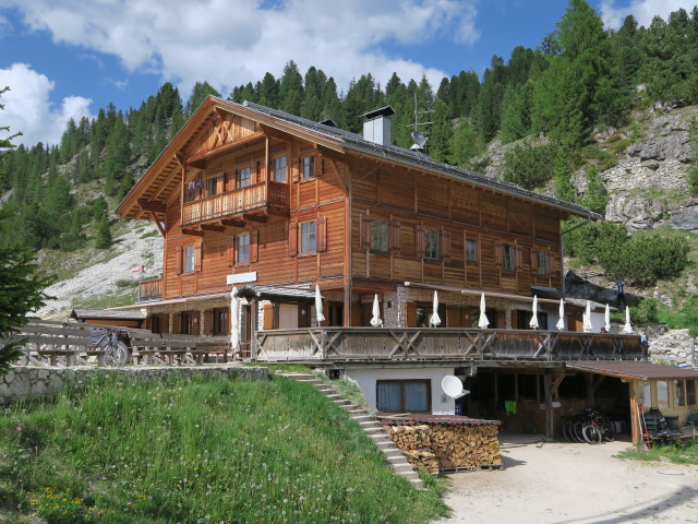 Dürrensteinhütte, 2.040 m (15. Juni)