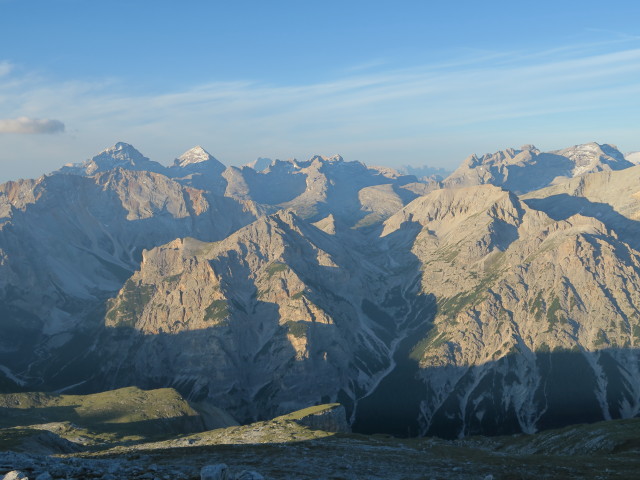 Fanesgruppe vom Muntejela de Senes aus (17. Juni)