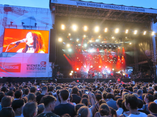 Amy Macdonald auf der Festb&uuml;hne (23. Juni)