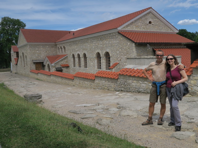 Ich und Sabine bei der r&ouml;mischen Therme im r&ouml;mischen Stadtviertel