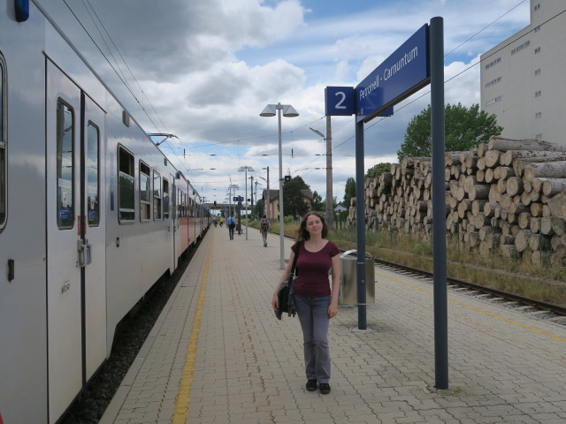 S 27485 im Bahnhof Petronell-Carnuntum, 186 m