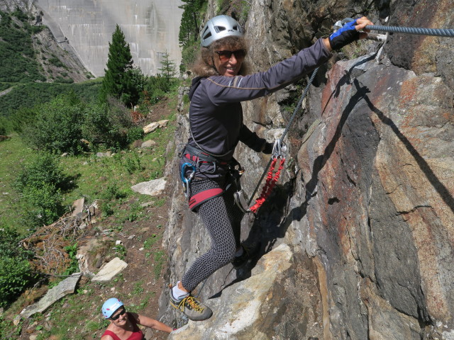 Kölnbrein-Klettersteig: Edith und Irmgard im rechten Einstieg