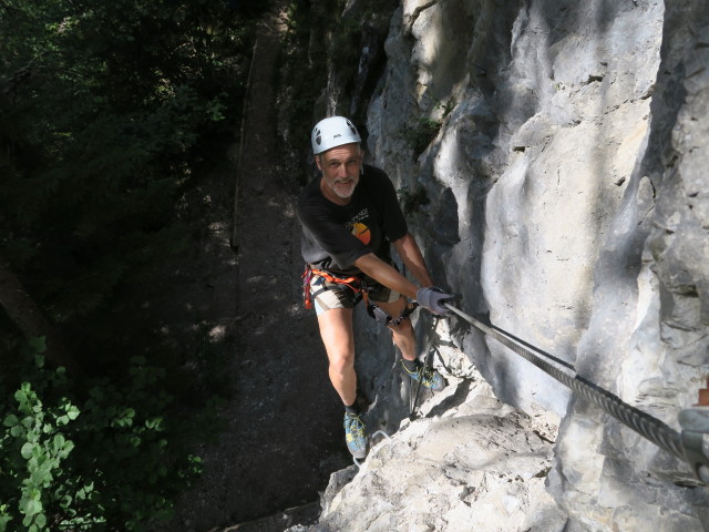 Übungs-Klettersteig: Josef im Einstieg