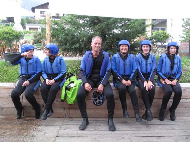 Cornela, Angelika, Frank, Edith, Sonja und Larissa im Eddy Rafting Center