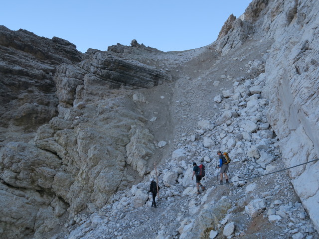 Armin, Ronald und Aaron am Weg 107 zwischen Forcella de l'Agnel und Zwölferscharte (16. Juli)