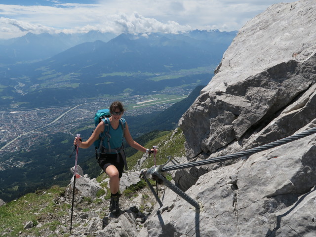 Larissa am Goetheweg zwischen Hafelekarspitze und Gleirschj&ouml;chl (29. Juli)