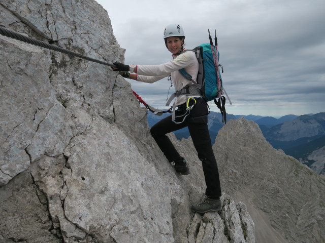 Innsbrucker Klettersteig: Larissa zwischen &Ouml;stlicher Kaminspitze und Mittlerer Kaminspitze (30. Juli)