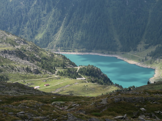 Neveser Stausee vom Neveser Höhenweg aus (5. Aug.)