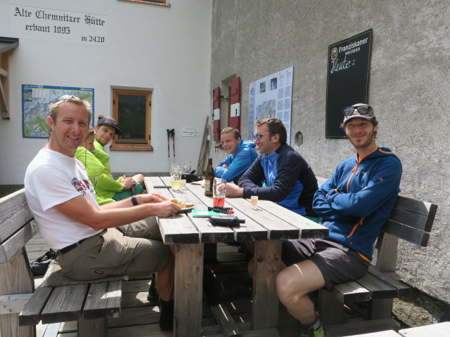 Ich, Sigrid, Christian, ?, Stefan und ? bei der Chemnitzer H&uuml;tte, 2.419 m (5. Aug.)