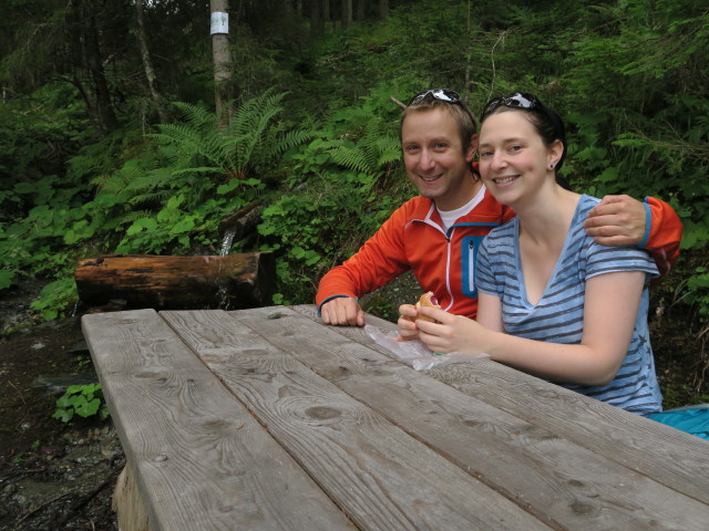 Ich und Sabine neben Weg 09 zwischen Schlatting und Murauer H&uuml;tte (12. Aug.)