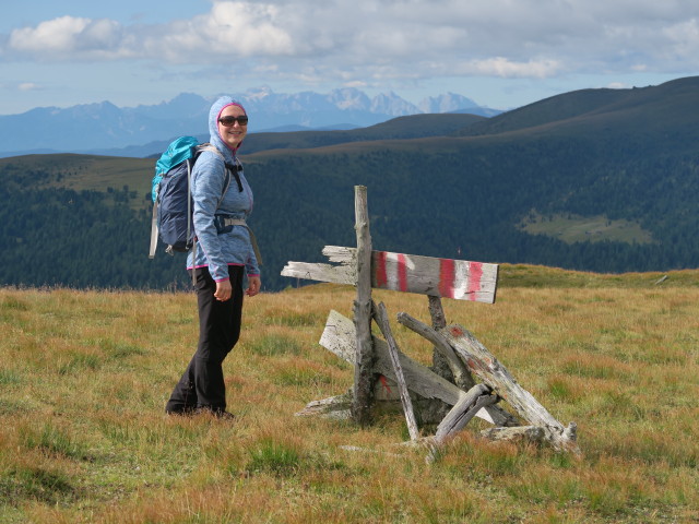Sabine am Weg 132 zwischen Ackerlh&ouml;he und Ursch (13. Aug.)