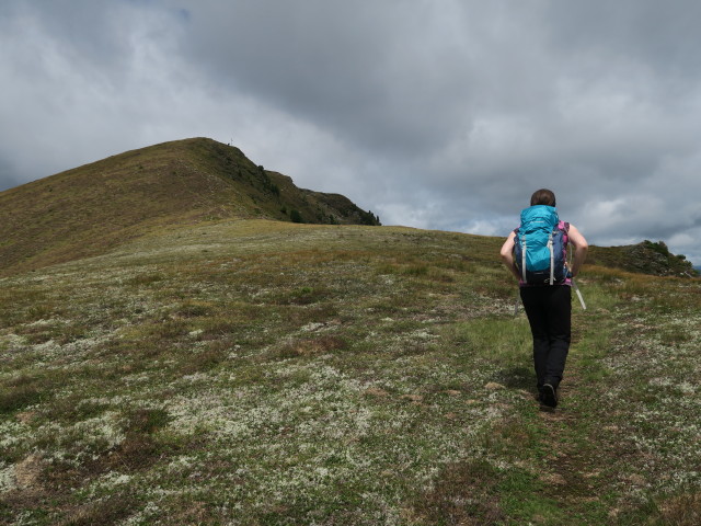Sabine am Weg 131 zwischen Schattloch und Meterh&ouml;he (13. Aug.)