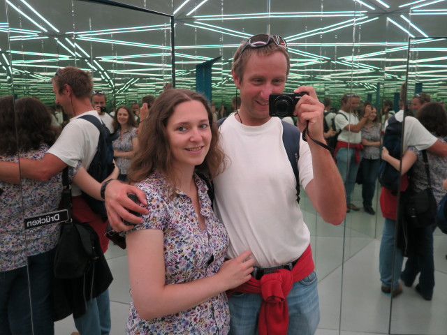 Sabine und ich im unendlichen Raum