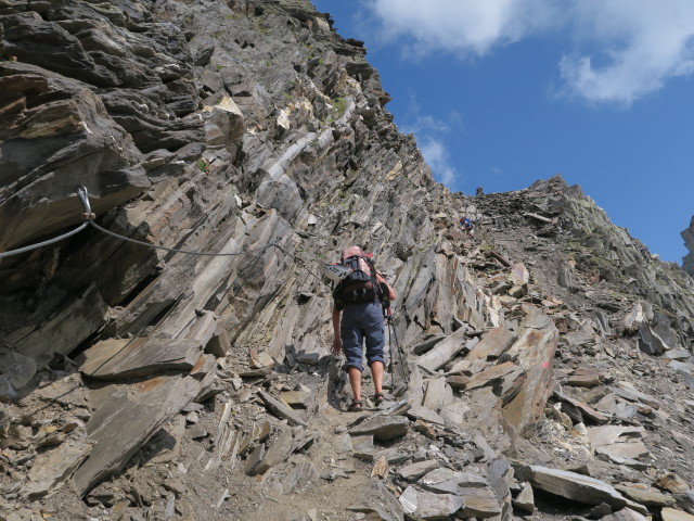Gudrun am Berliner H&ouml;henweg zwischen Furtschaglkar und Sch&ouml;nbichler Scharte (25. Aug.)