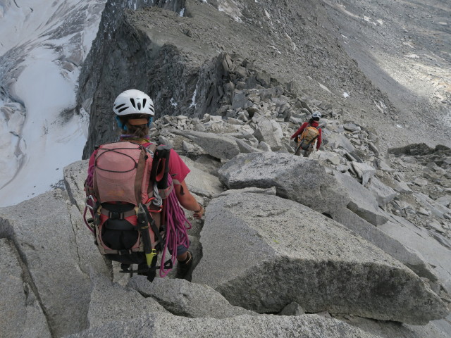Gudrun und Christoph zwischen Gro&szlig;em M&ouml;seler und &Ouml;stlichem Neveser Ferner (26. Aug.)