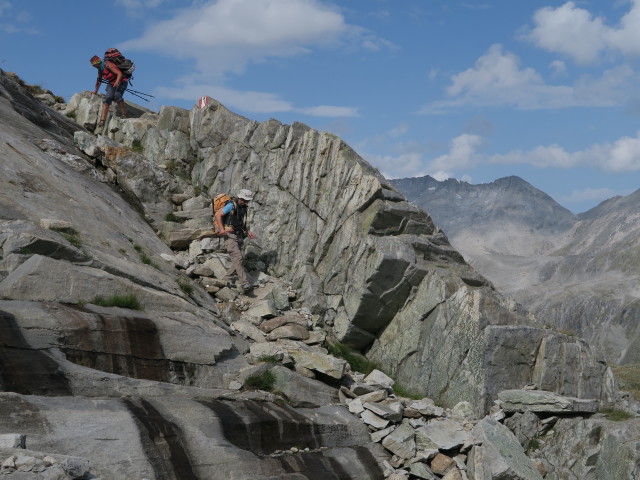 Gudrun und Christoph am Neveser H&ouml;henweg zwischen Wasserb&ouml;den und Eisbruggjoch (26. Aug.)