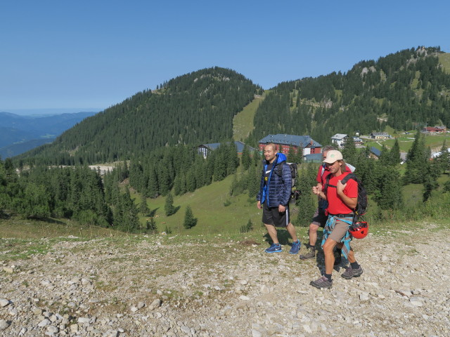 Lin, Erich und Jörg zwischen Hochkarboden und Bergstation der Draxlerlochbahn (8. Sep.)