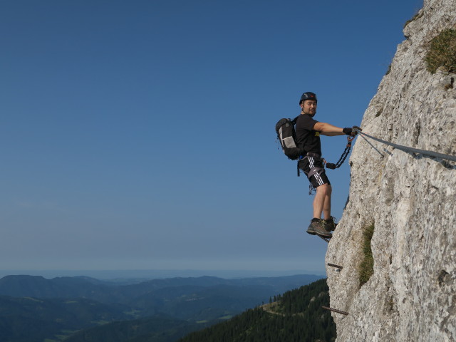 Heli-Kraft-Klettersteig: Lin zwischen 2. und 3. Seilbrücke (8. Sep.)