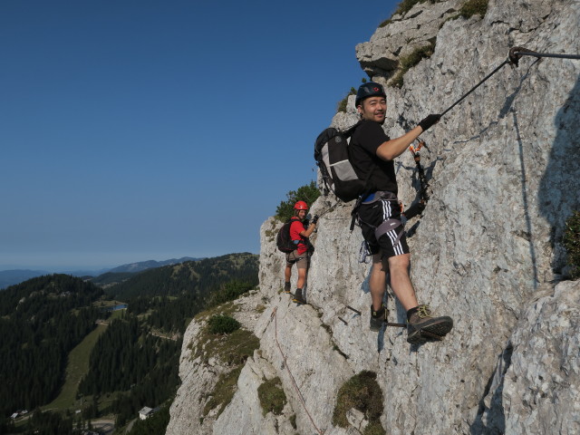 Heli-Kraft-Klettersteig: Jörg und Lin zwischen 2. und 3. Seilbrücke (8. Sep.)