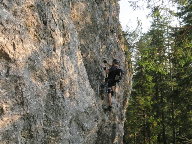 Bergmandl-Klettersteig: Lin am 2. Pfeiler (8. Sep.)