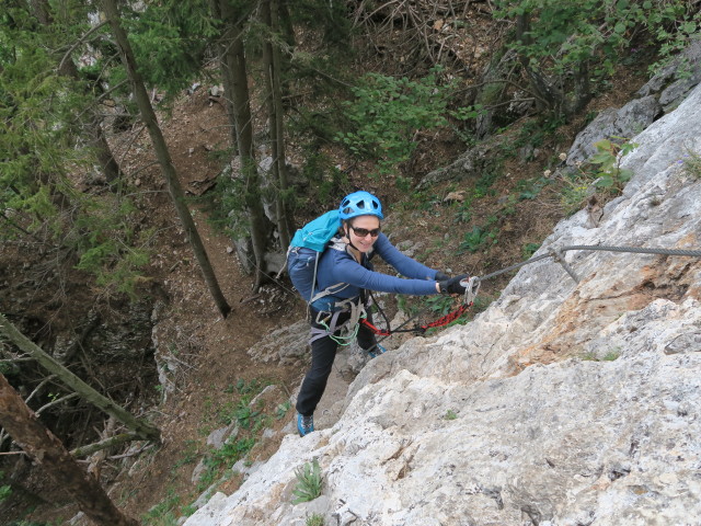 Gebirgsvereins-Klettersteig: Sabine in der Headwall