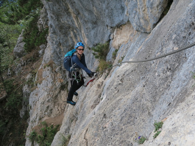 Gebirgsvereins-Klettersteig: Sabine in der Headwall