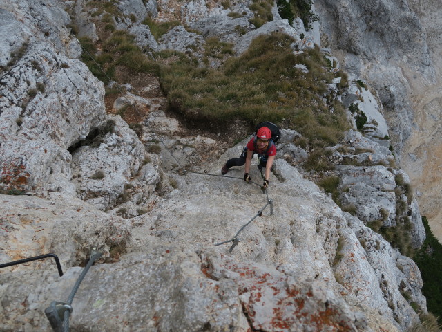 K&ouml;nigschusswand-Klettersteig: Carmen in der Schl&uuml;sselstelle