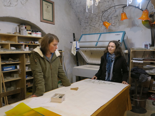 Hannelore und Sabine in der Schauglash&uuml;tte Kaiserhof