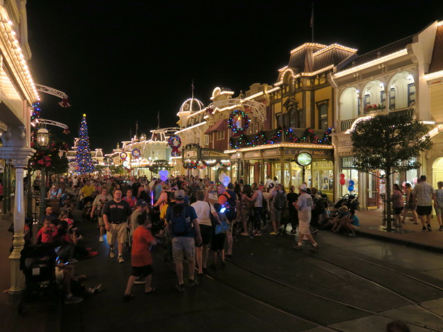 Main Street, U.S.A. im Magic Kingdom (7. Nov.)