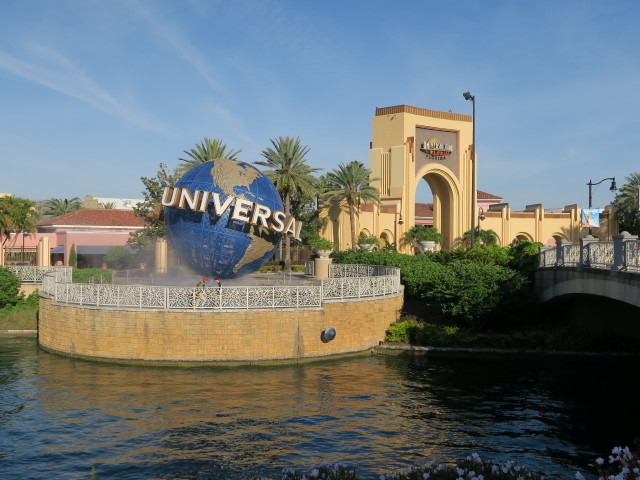 Eingang der Universal Studios Florida (8. Nov.)