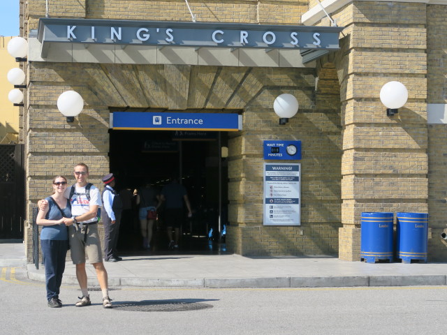 Sabine und ich bei der King's Cross Station in den Universal Studios Florida (8. Nov.)