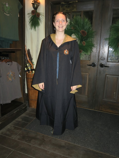 Sabine in Hogsmeade in Universal's Islands of Adventure (8. Nov.)