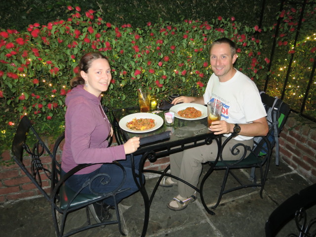 Sabine und ich im Pat O'Brian's am Universal City Walk Orlando (8. Nov.)