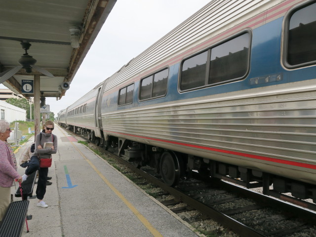 Amtrak Train 91 'Silver Star' in der Orlando Station (10. Nov.)