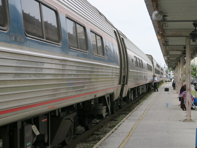 Amtrak Train 91 'Silver Star' in der Orlando Station (10. Nov.)