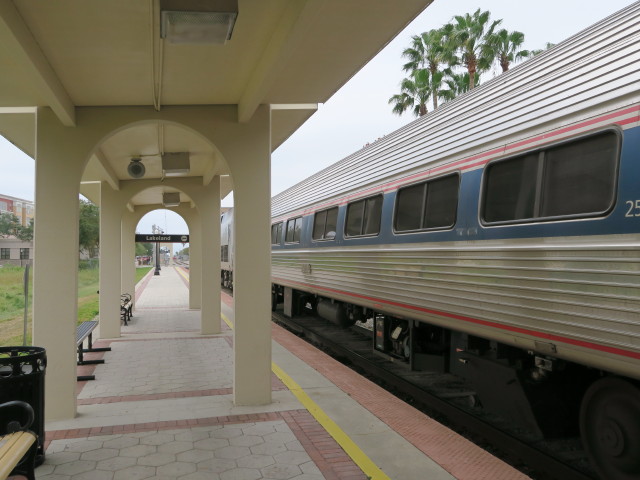 Amtrak Train 91 'Silver Star' in der Lakeland Station (10. Nov.)