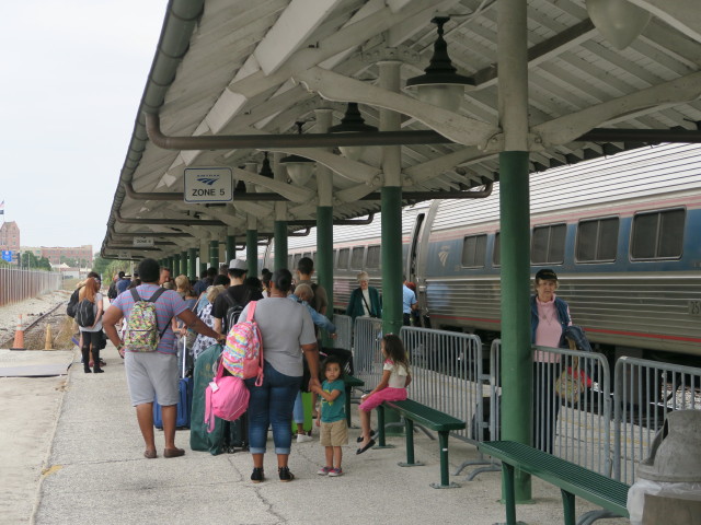 Amtrak Train 91 'Silver Star' in der Tampa Union Station (10. Nov.)