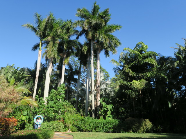 Sabine und ich in den Sunken Gardens in St. Petersburg (11. Nov.)