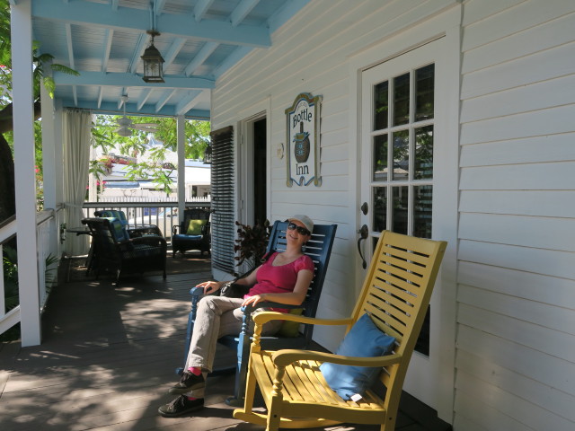 Sabine im Frances Street Bottle Inn in Key West (15. Nov.)