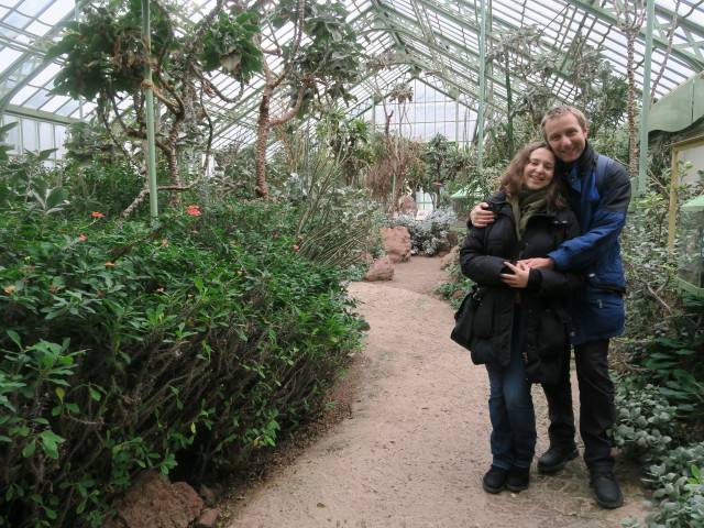 Sabine und ich im Wüstenhaus