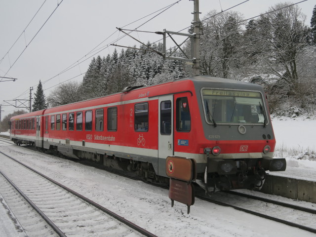 REX 5862 im Bahnhof Neumarkt-Köstendorf, 544 m