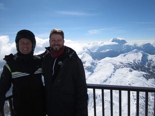 Ich und Markus in der Bergstation der Seilbahn Falzarego - Lagazuoi, 2.742 m (20. März)