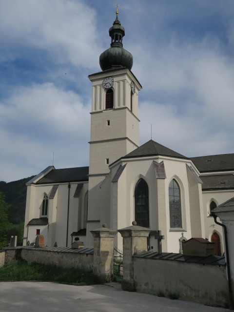 Kath. Pfarrkirche hl. Johannes Evangelista in Weyer, 440 m