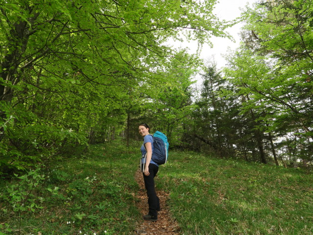 Sabine am Weg 84 zwischen Pöller und Rapoldeck