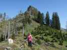 Sabine am Weg E10 zwischen Langlackenmauer und Ochsenkogel (6. Mai)