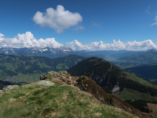 vom Gampenkogel Richtung Nordosten (12. Mai)