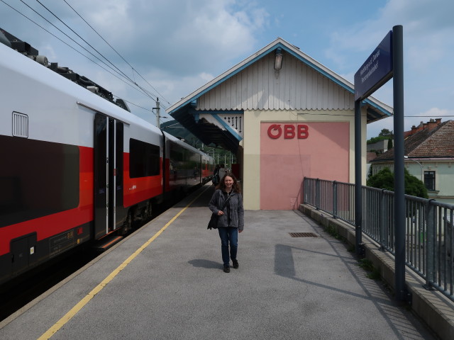 Sabine im Personenbahnhof